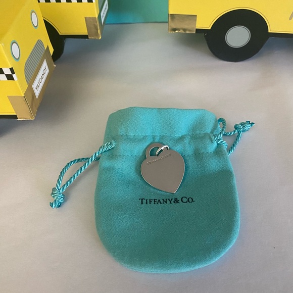Tiffany & Co. Etched Heart Tag - Picture 4 of 6